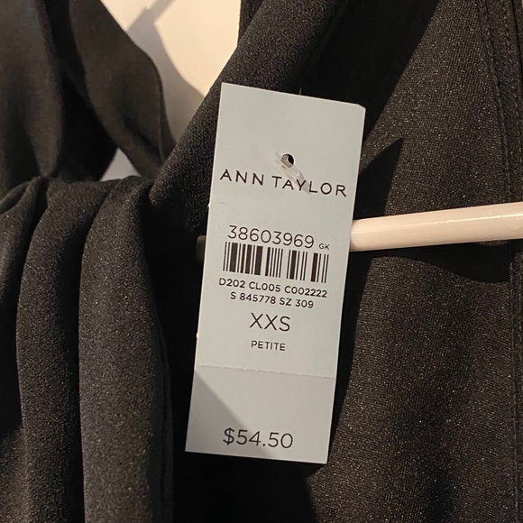 NWT Ann Taylor Twist Front Halter Tank Black XXSP - Picture 3 of 7